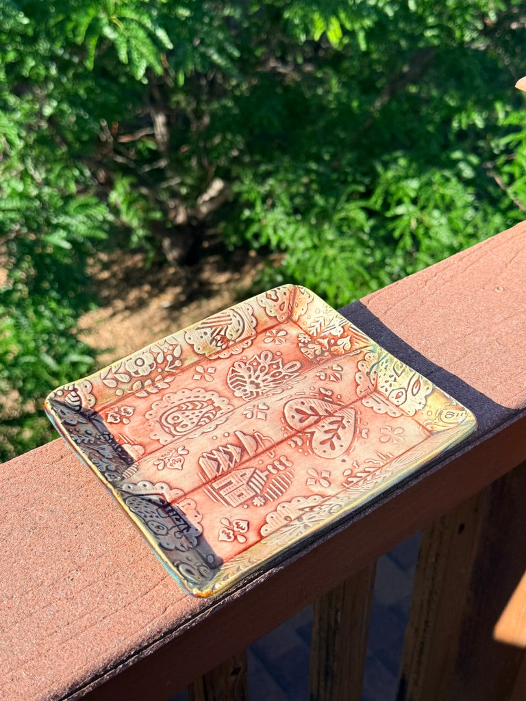 Scandi Folk Divided Dish — Pink & Burgundy Glaze